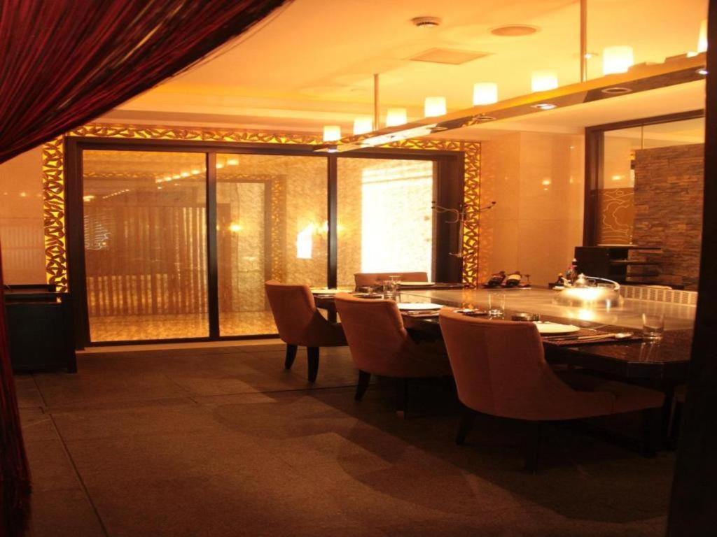 Huana Hotel Minhang Shanghai Exterior photo