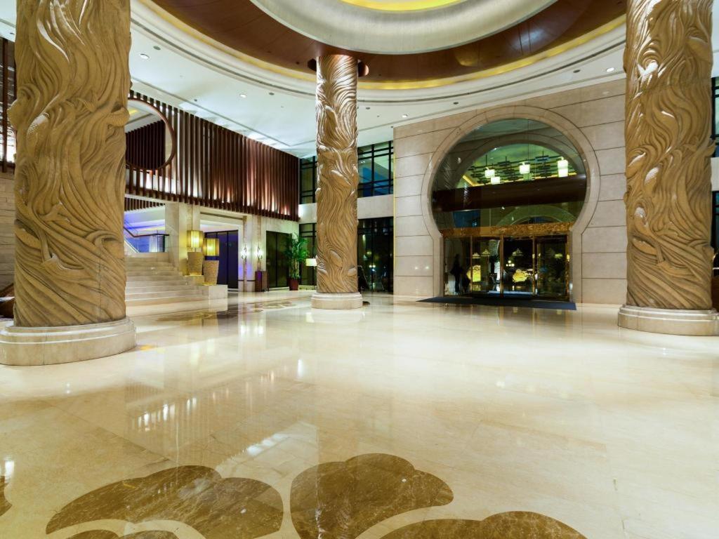 Huana Hotel Minhang Shanghai Exterior photo