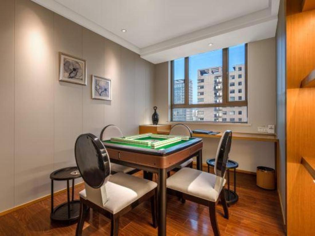Huana Hotel Minhang Shanghai Exterior photo