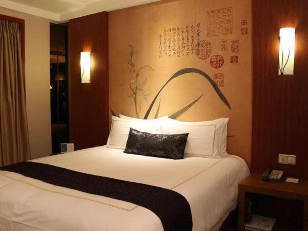 Huana Hotel Minhang Shanghai Exterior photo