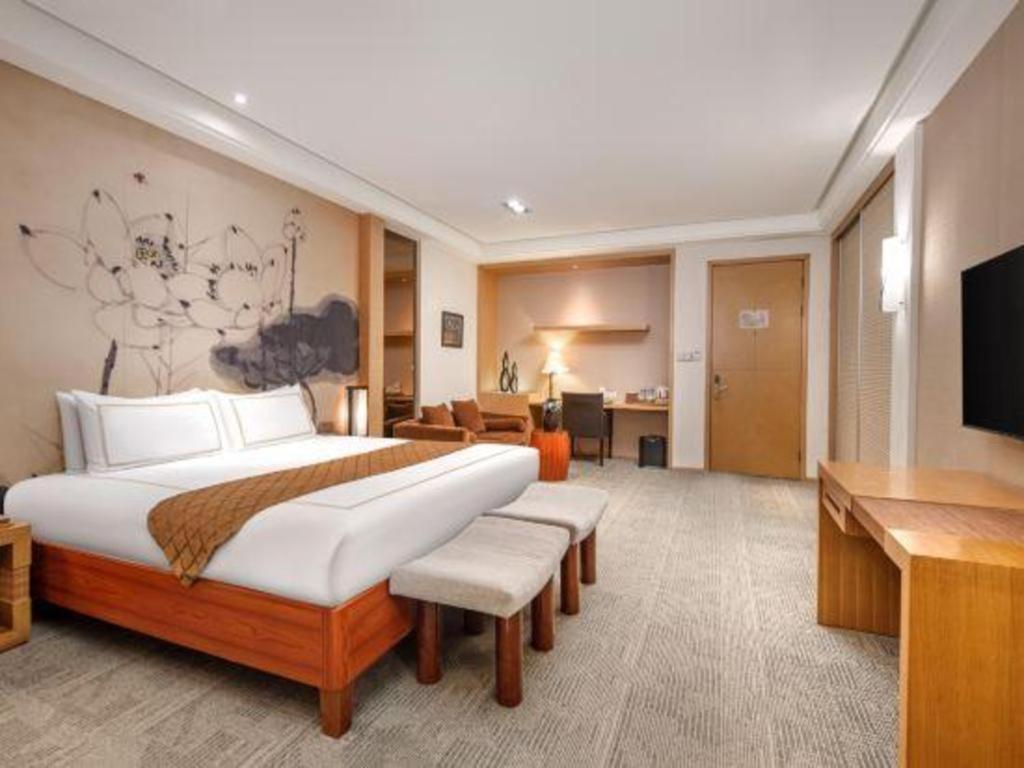 Huana Hotel Minhang Shanghai Exterior photo
