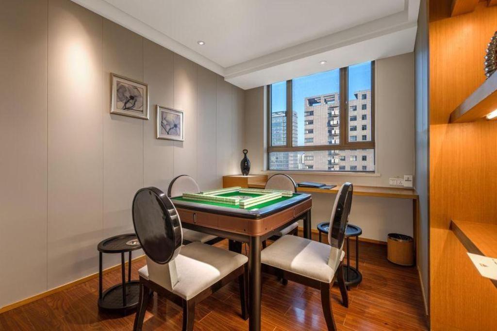 Huana Hotel Minhang Shanghai Exterior photo